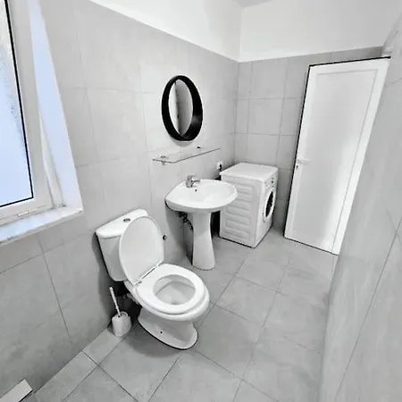 El Sunset Apartment *
